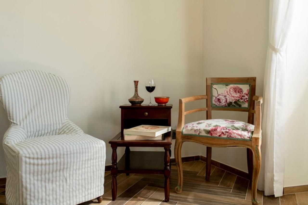 Le Vecchie Persiane - Bed & Breakfast Diano d'Alba Ngoại thất bức ảnh