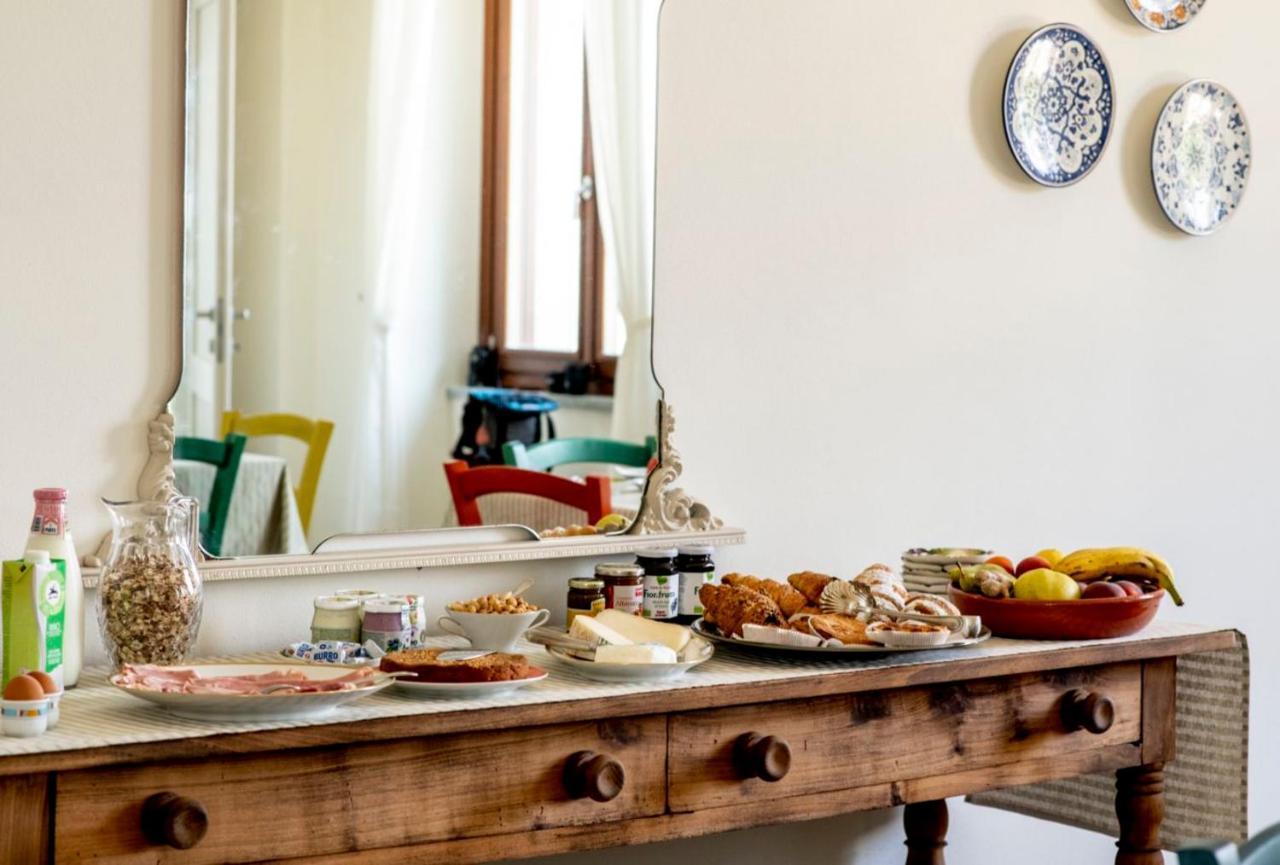 Le Vecchie Persiane - Bed & Breakfast Diano d'Alba Ngoại thất bức ảnh
