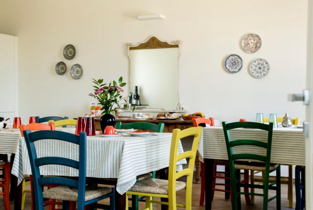 Le Vecchie Persiane - Bed & Breakfast Diano d'Alba Ngoại thất bức ảnh